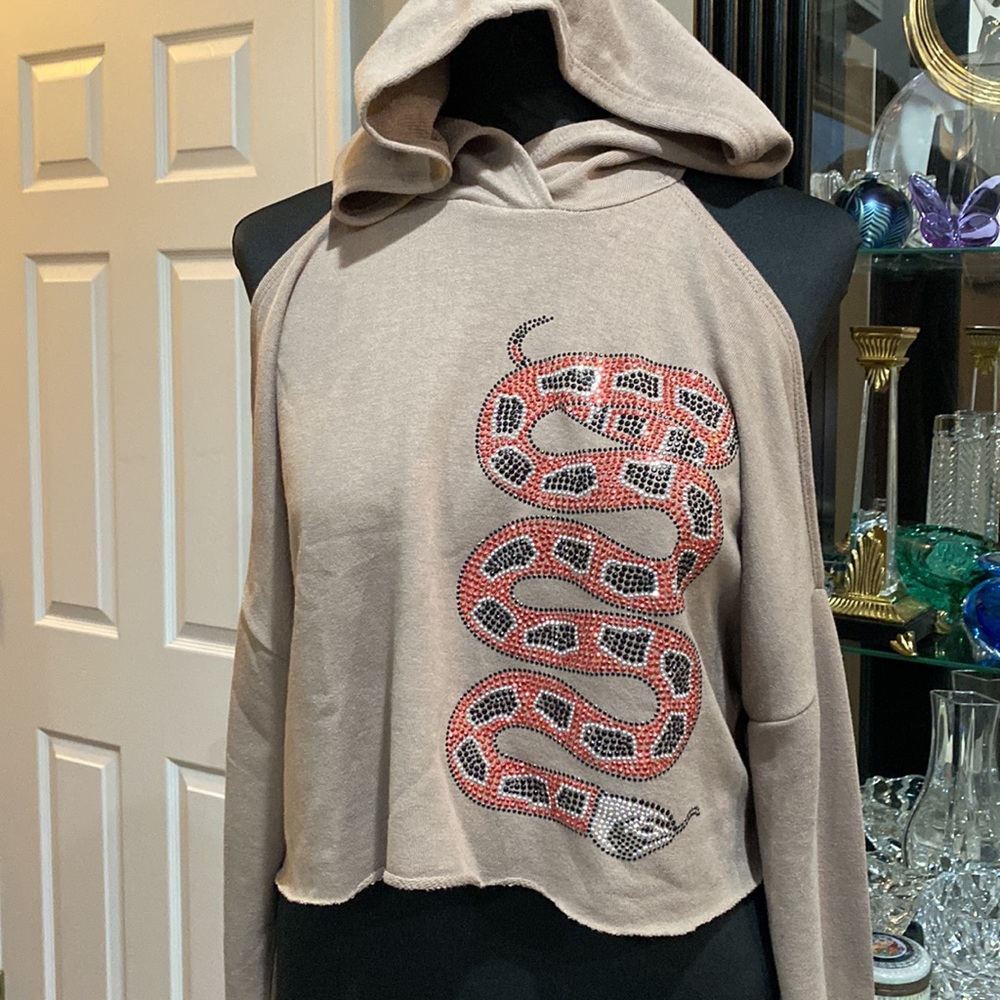 Queen Bee Crystal Beige Cropped Cold Shoulder Hoodie Crystal Snake EUC Small Med